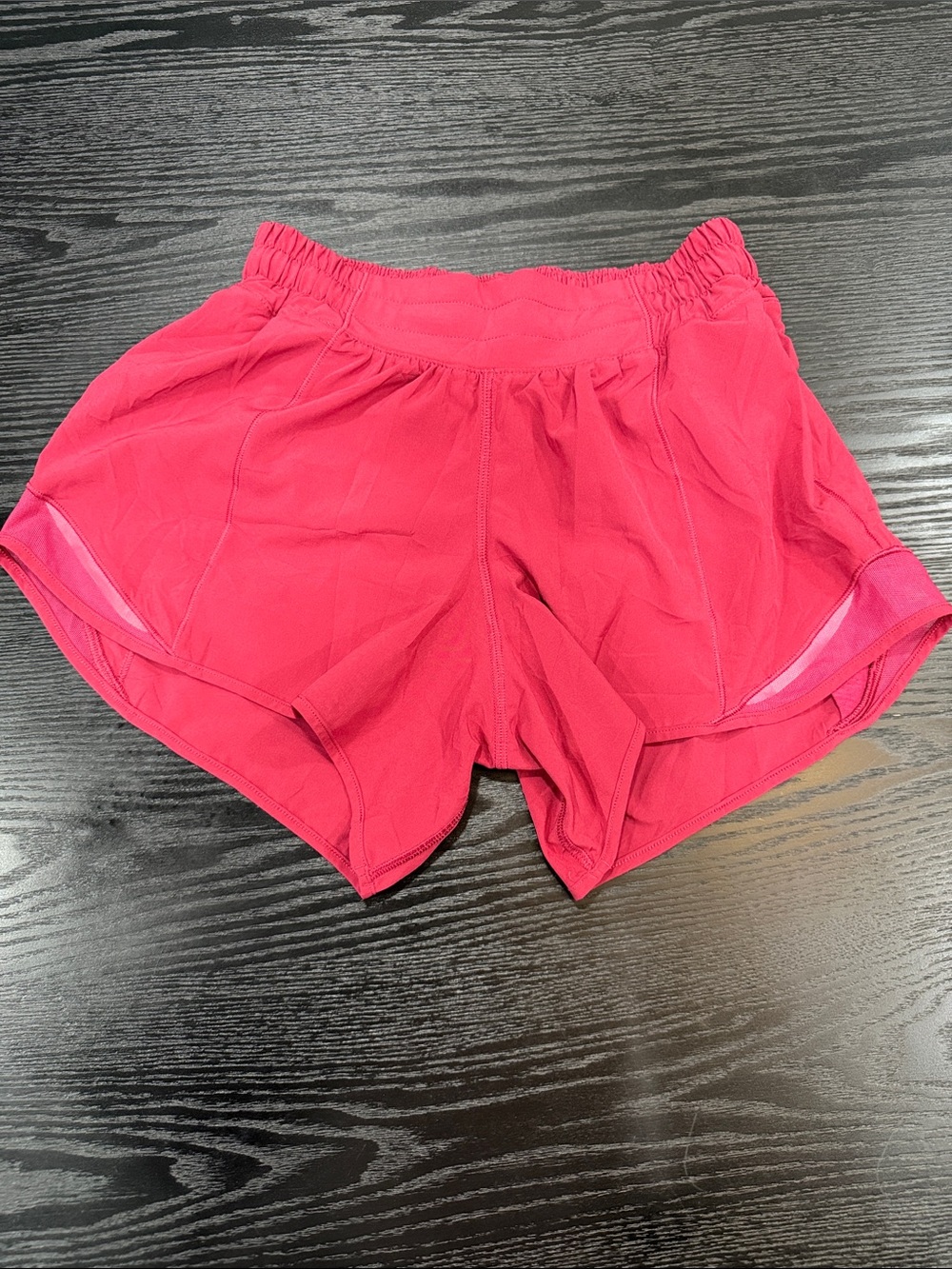 Lululemon Hotty Hot Short II *Long 4" Size 4